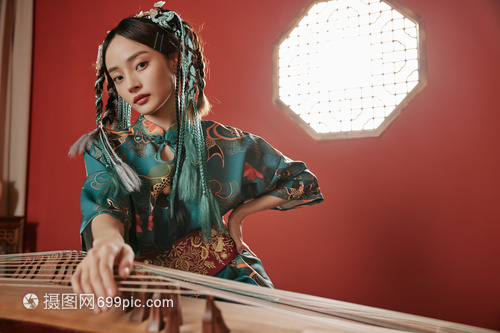 雅韻新傳 當(dāng)國風(fēng)美女邂逅古箏，專業(yè)攝像如何定格東方美學(xué)